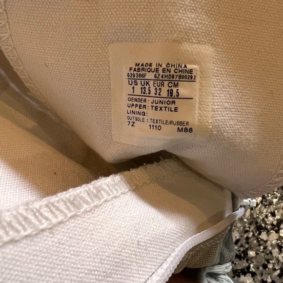 Tall converse - Picture 5 of 5